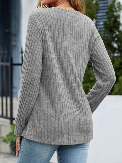 Langärmliges T-Shirt mit V-Ausschnitt