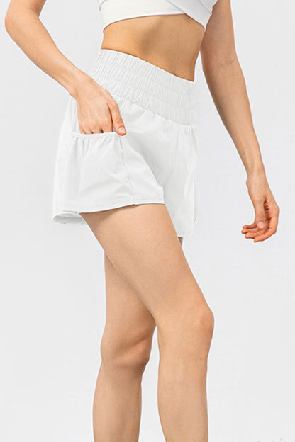Aktive Shorts mit Taschen und elastischer Taille