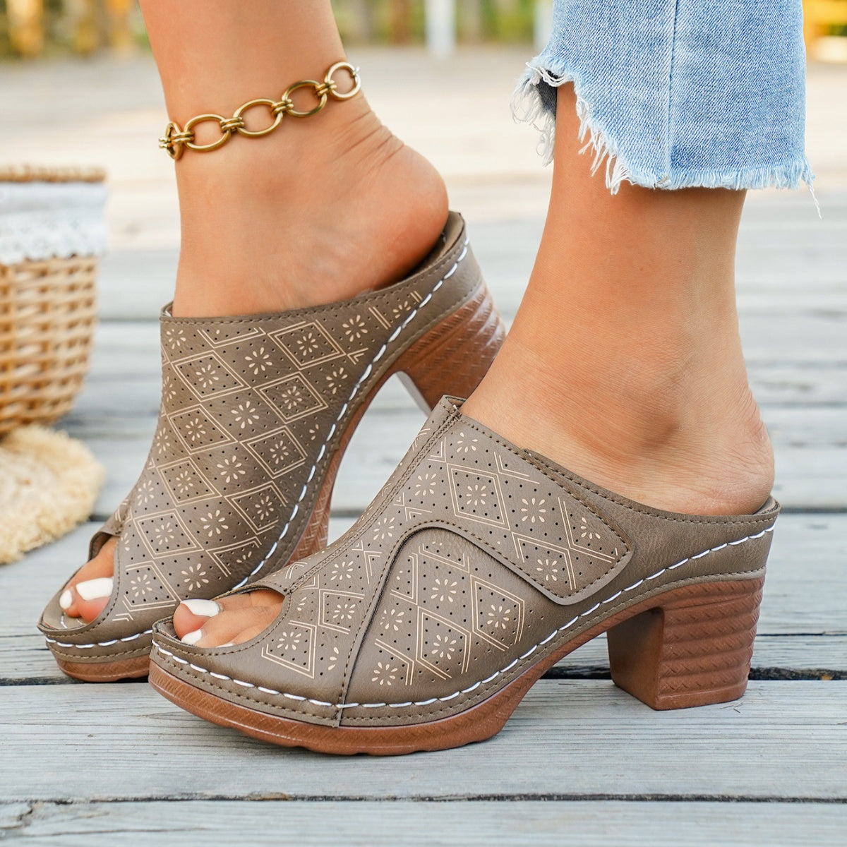 61784f49-a3c1-4011-99f8-a88344efda65-Max