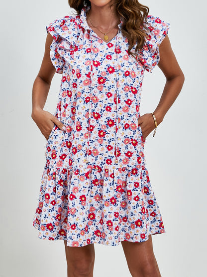 Minikleid mit Blumenmuster und Flügelärmeln