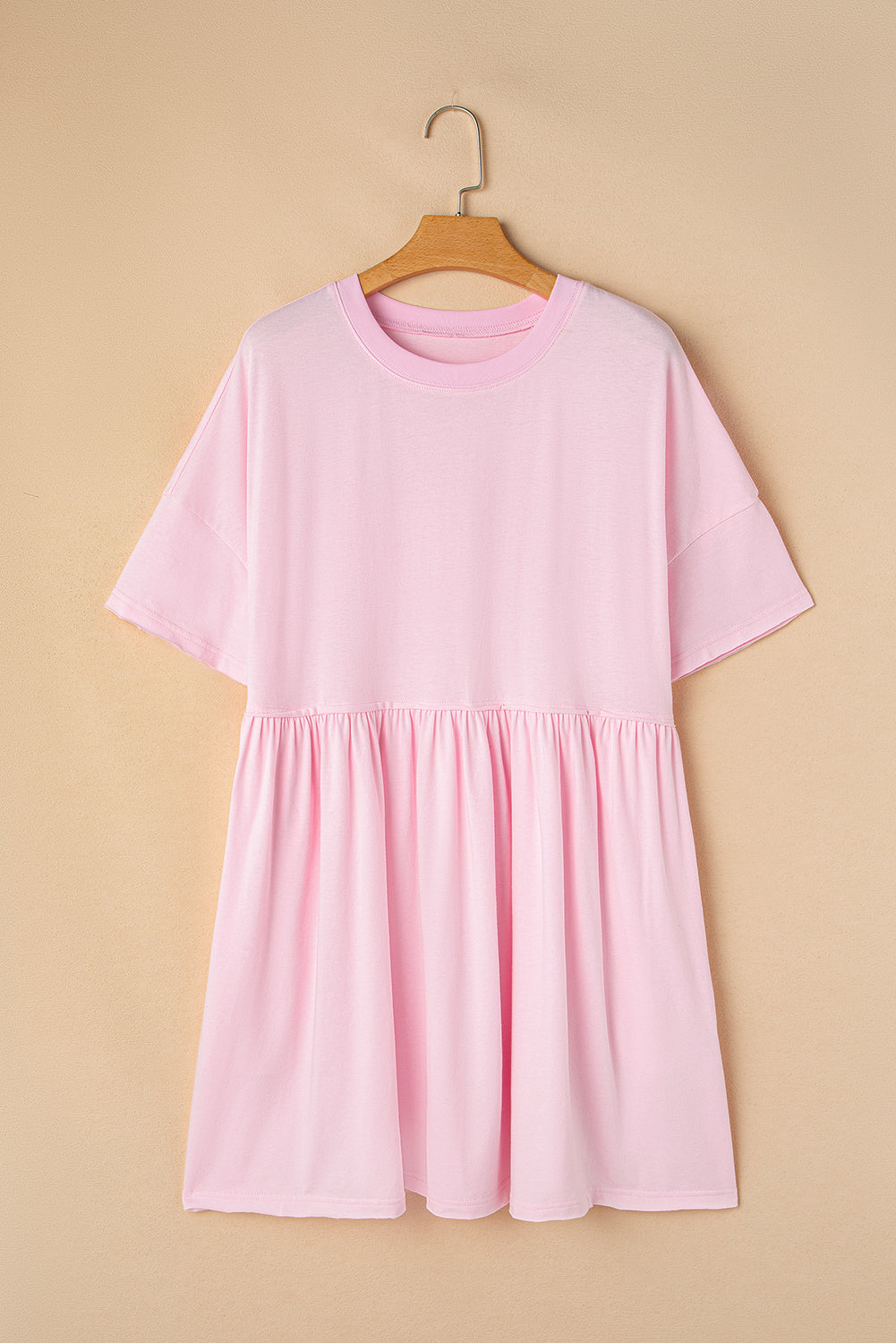 Minikleid mit Rundhalsausschnitt und halblangen Ärmeln
