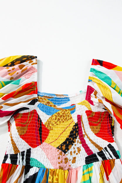 Bedrucktes, kurzärmliges Midikleid mit eckigem Ausschnitt