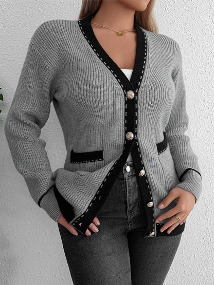 Langärmlige Strickjacke mit Kontrastbesatz und Knopfleiste