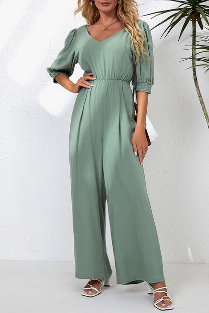 Jumpsuit mit V-Ausschnitt und halblangen Ärmeln