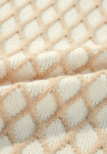 Langärmliger Pullover mit Stehkragen und Rautenmuster