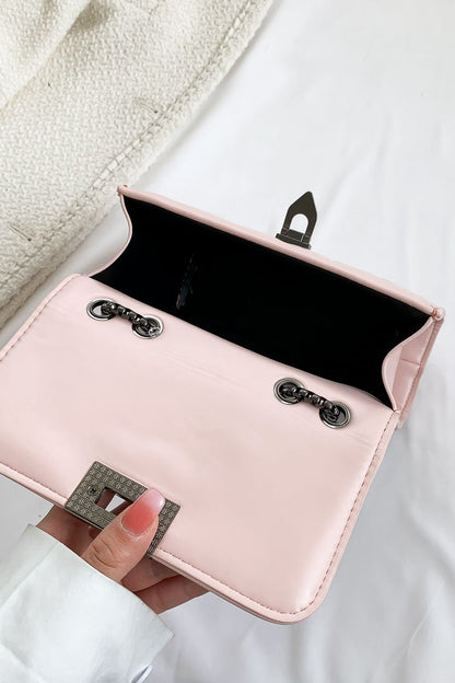 Umhängetasche aus PU-Leder mit Nieten