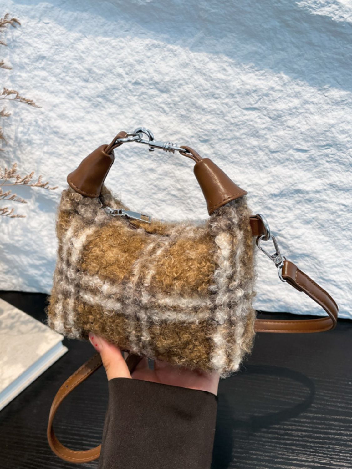 Flauschige Mini-Handtasche aus Polyester mit Reißverschluss