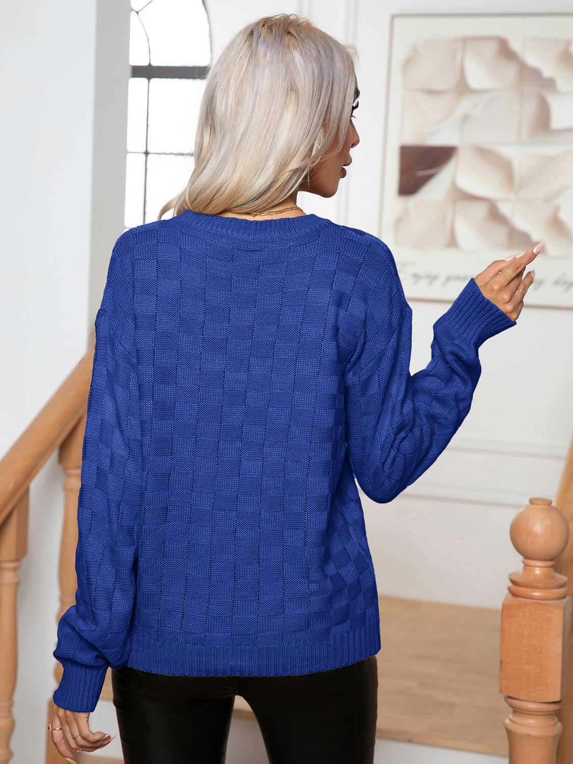 Pullover mit Rundhalsausschnitt und überschnittenen Schultern