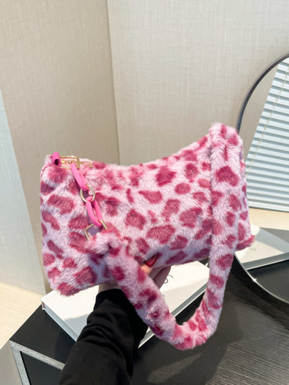 Leopardenflaum-Umhängetasche