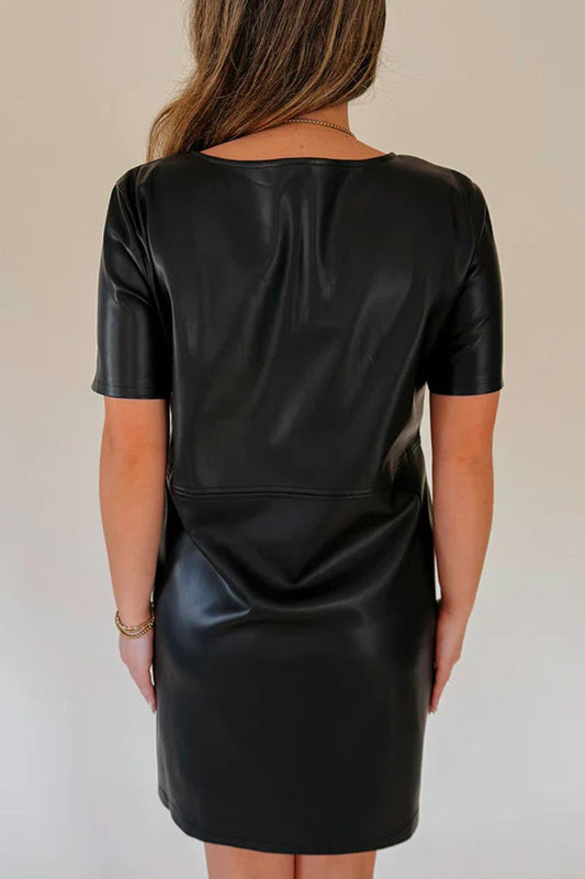 Minikleid mit Rundhalsausschnitt und kurzen Ärmeln