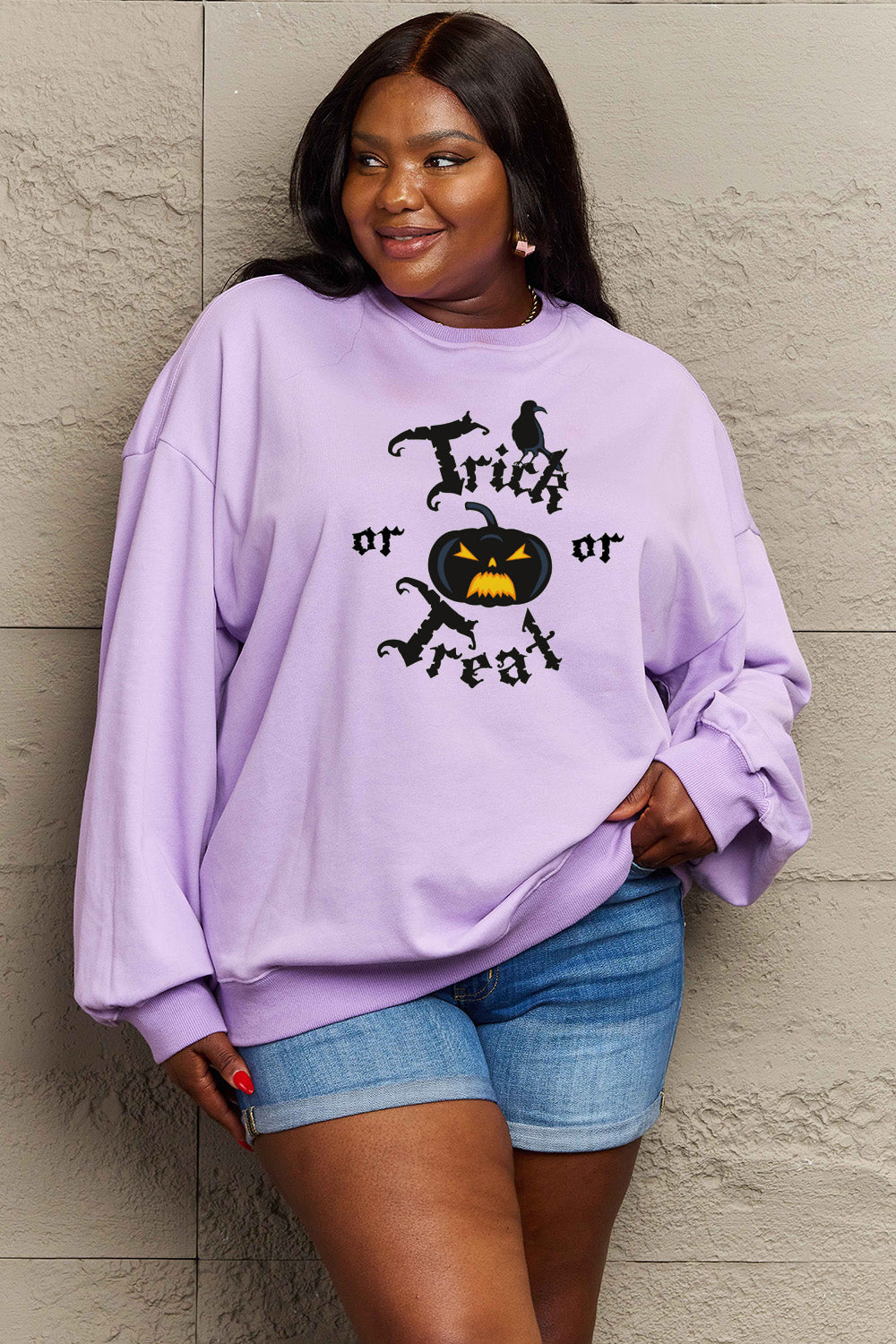 Simply Love – Sweatshirt mit Grafik in voller Größe „Trick or Treat“