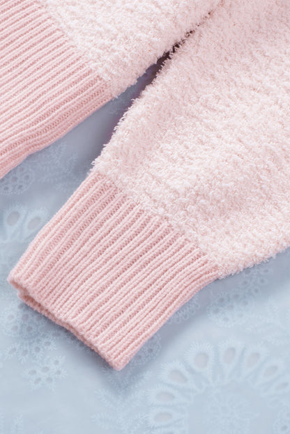 Langärmliger Pullover mit Stehkragen und Knopfdetail