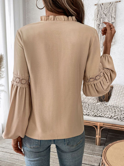 Perfee – Langärmlige Bluse mit Rüschen und Bindeband am Hals