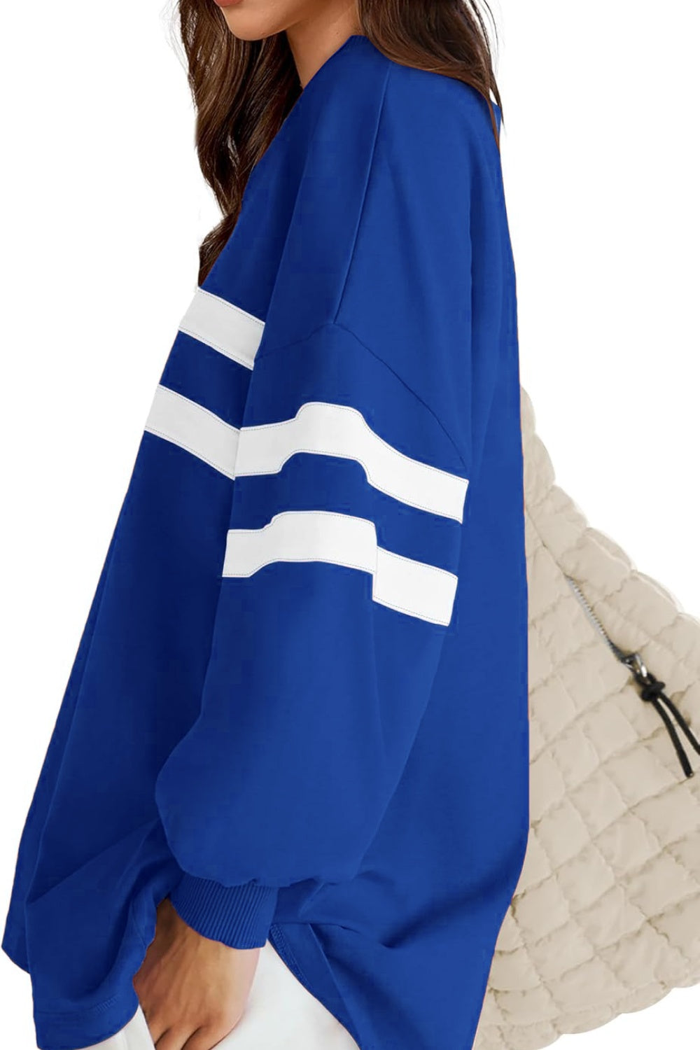 Lovelet – Gestreiftes Sweatshirt mit Rundhalsausschnitt und überschnittenen Schultern