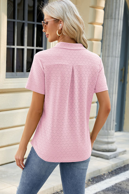 Kurzärmlige Bluse mit Johnny-Kragen und Taschen