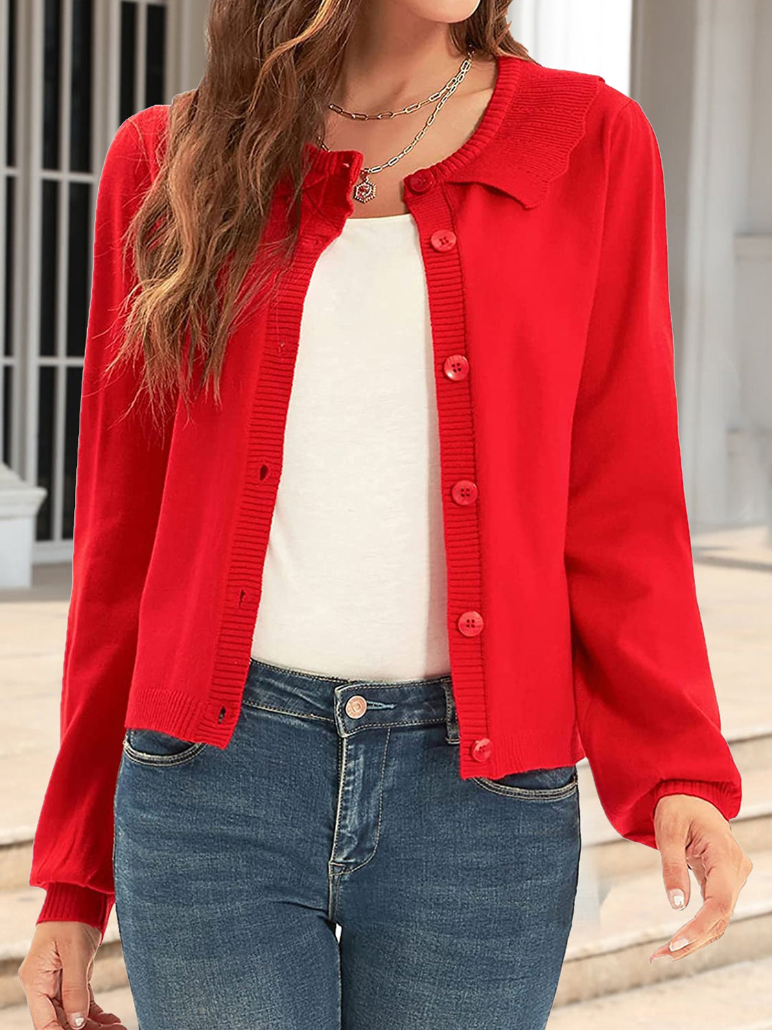 Langärmlige Strickjacke mit Kragen und Knopfleiste