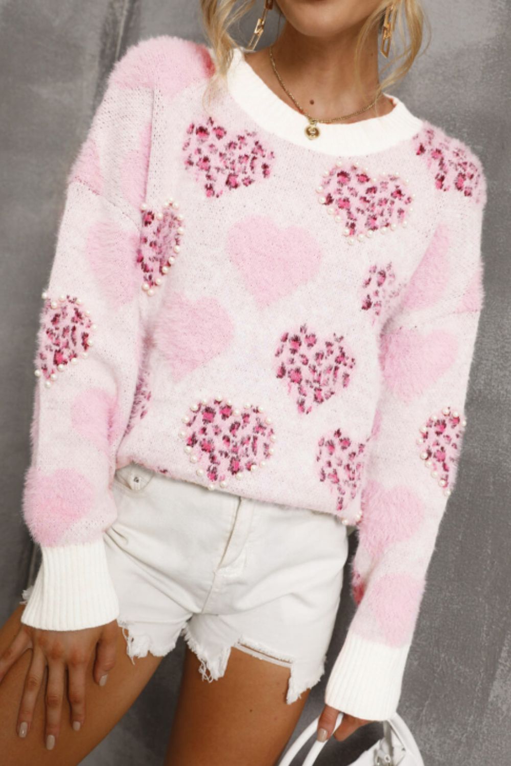 Pullover mit Rundhalsausschnitt und Herzdetail