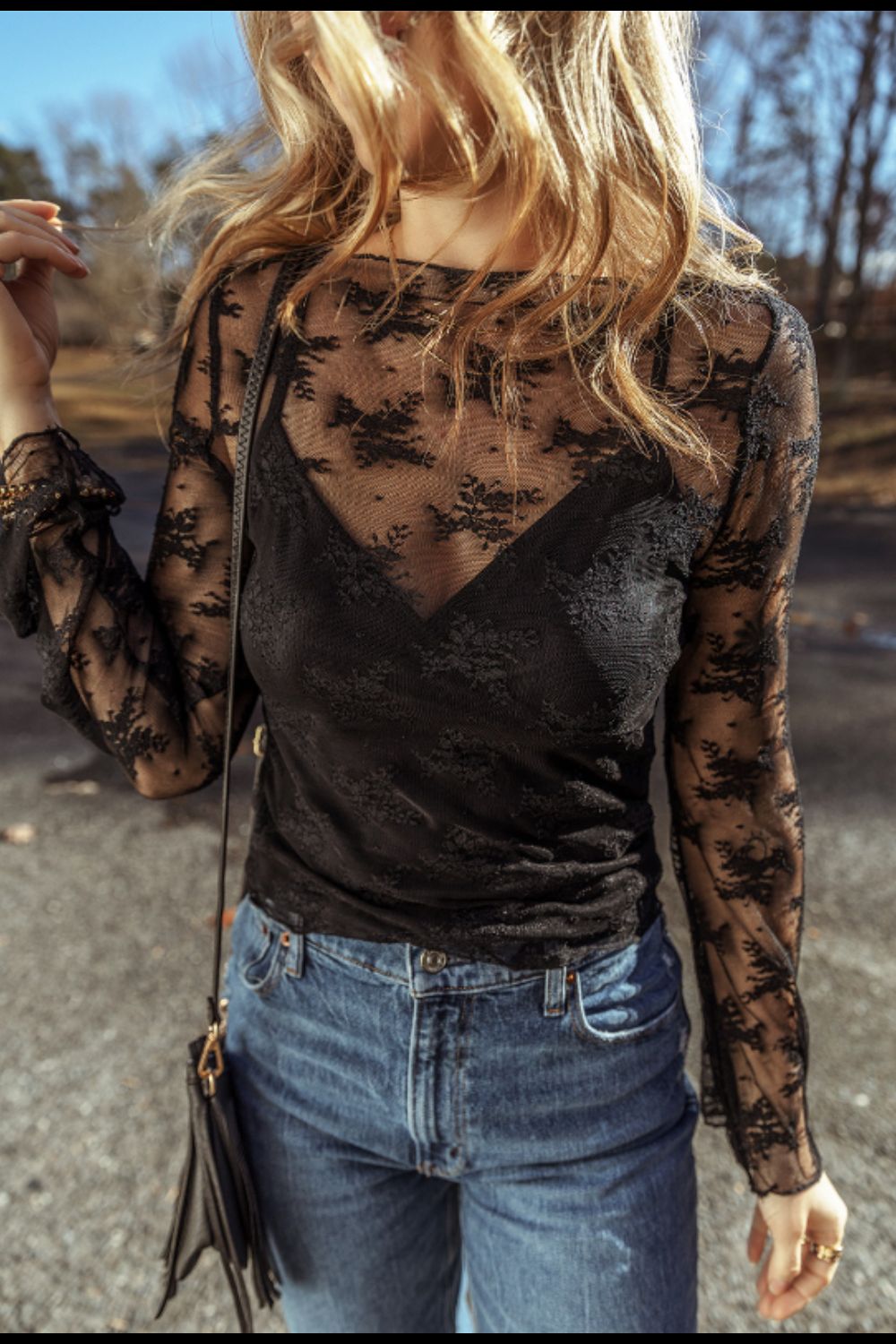 Set aus Chorhemd-Camisole und langärmligem Spitzen-Überwurf