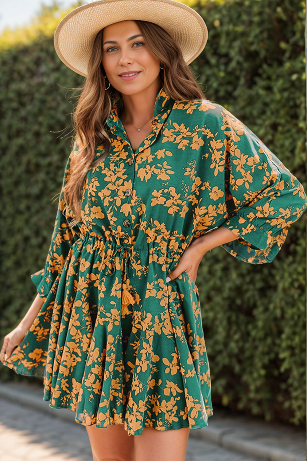 Bedrucktes Minikleid mit Dreiviertelärmeln