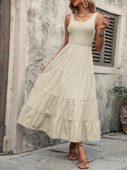 Ärmelloses Tankkleid mit gesmoktem U-Ausschnitt