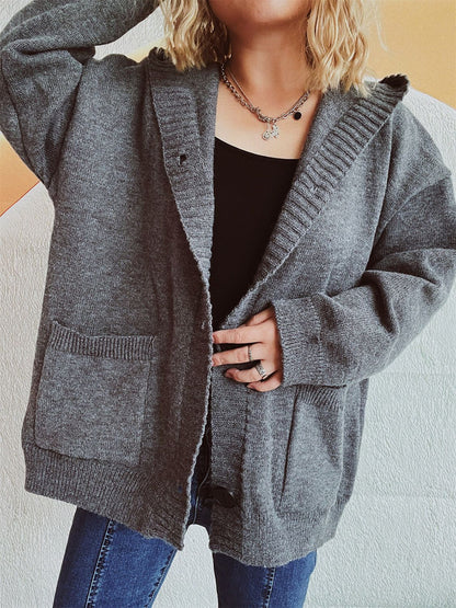 Strickjacke mit Kapuze und überschnittenen Schultern