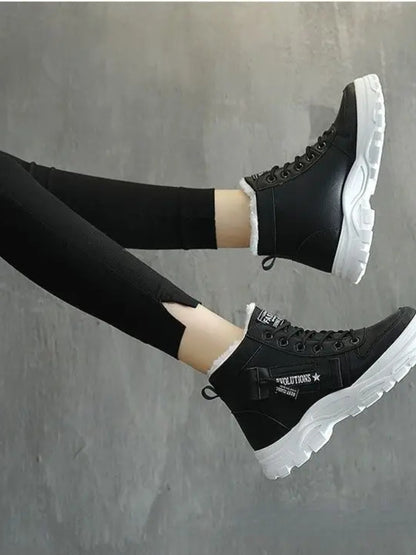 Plateaustiefel mit dekorativem Reißverschluss und runder Zehenpartie