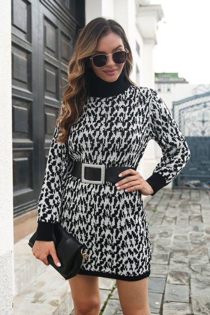 Meliertes Mini-Strickkleid mit Rollkragen