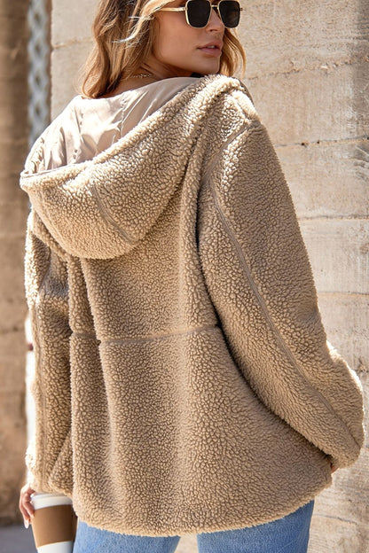 Fleecejacke mit Reißverschluss und Kapuze und Kordelzug