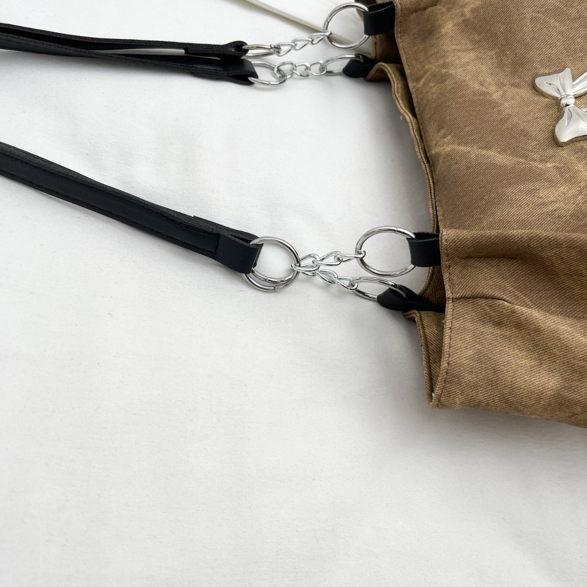 Mittelgroße Tragetasche aus Polyester mit Schleife