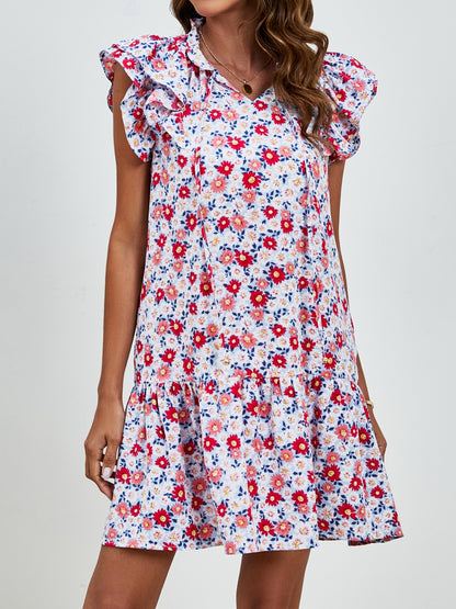 Minikleid mit Blumenmuster und Flügelärmeln