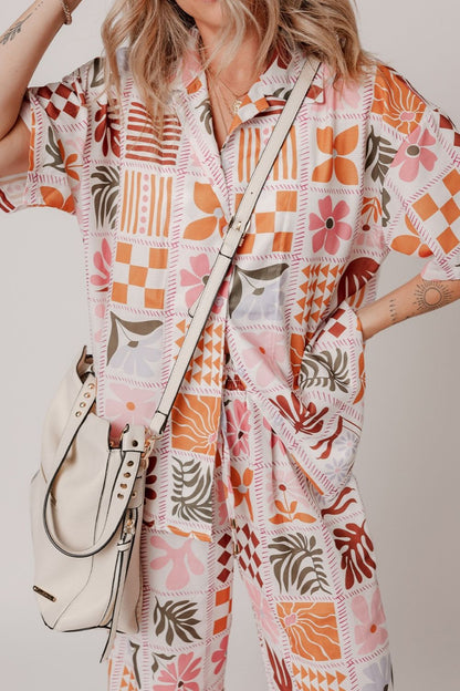 Set aus bedrucktem Hemd mit Kragen und Hose mit weitem Bein