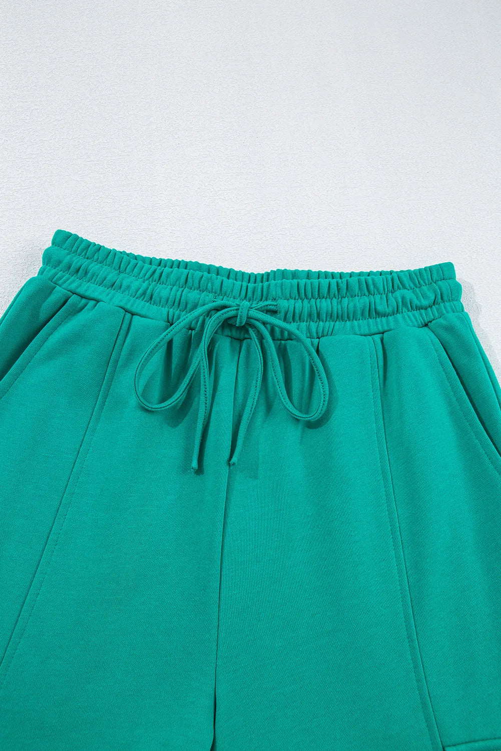 Set aus langärmligem Oberteil mit Rundhalsausschnitt und Hose mit Kordelzug in voller Größe