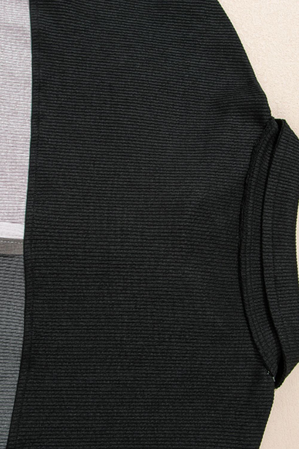 Langarm-Sweatshirt mit Farbblock-Muster und Kragen