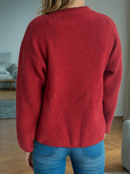Einfarbiger Pullover mit Rundhalsausschnitt und langen Ärmeln