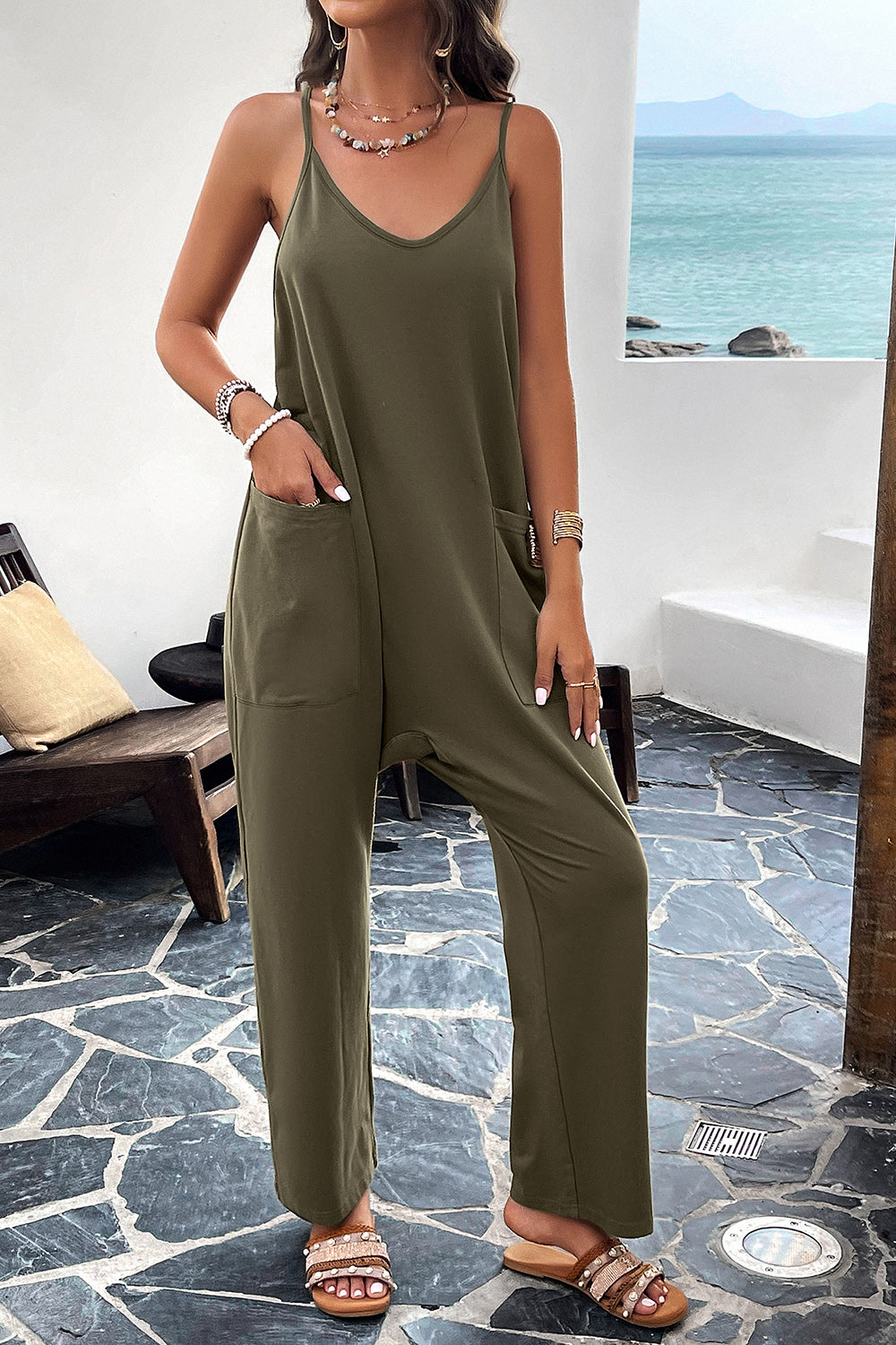 Overall mit Spaghettiträgern und Taschen