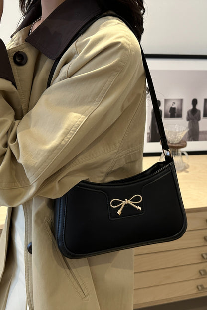 Schultertasche aus PU-Leder mit Schleife