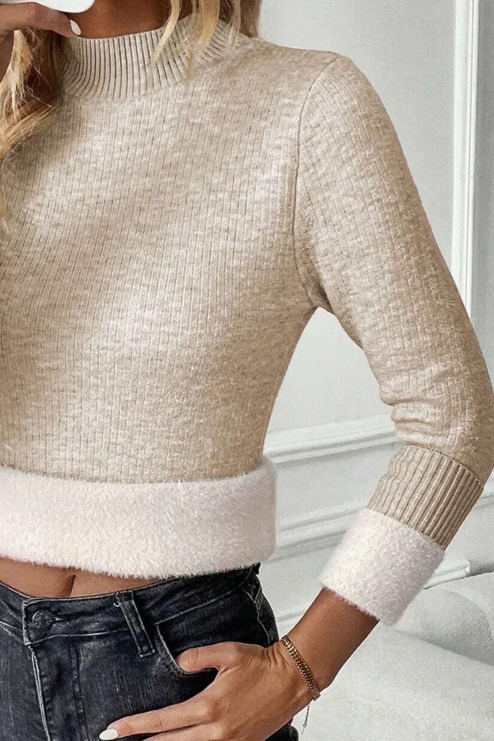 Pullover mit Rollkragen und langen Ärmeln
