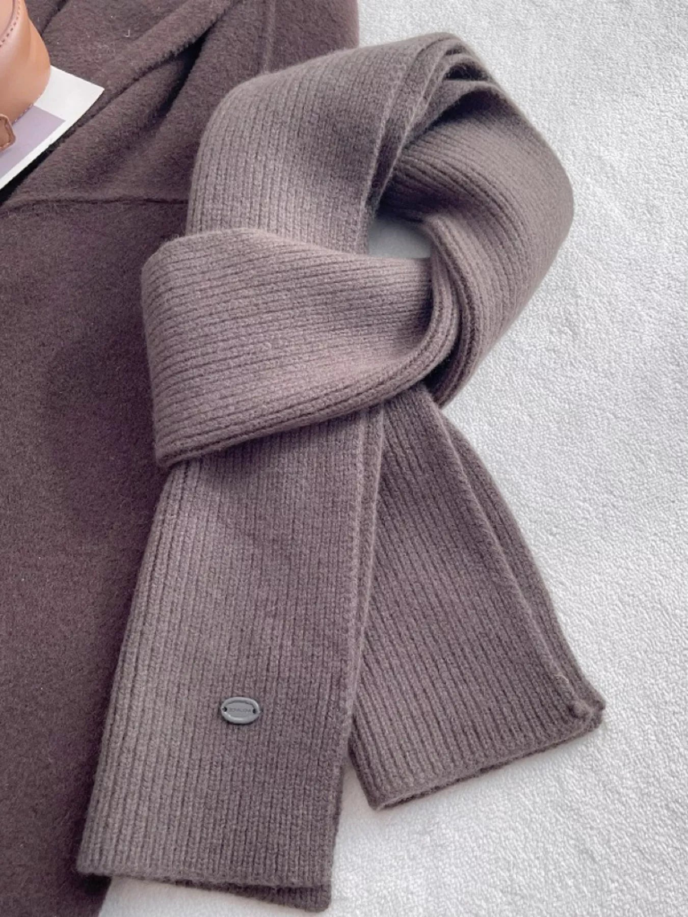 8b4dd377df044f4695294159d4853a83-Max-Origin