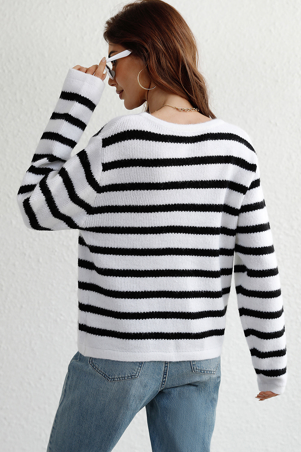 Gestreifte Strickjacke mit langen Ärmeln und Knopfleiste