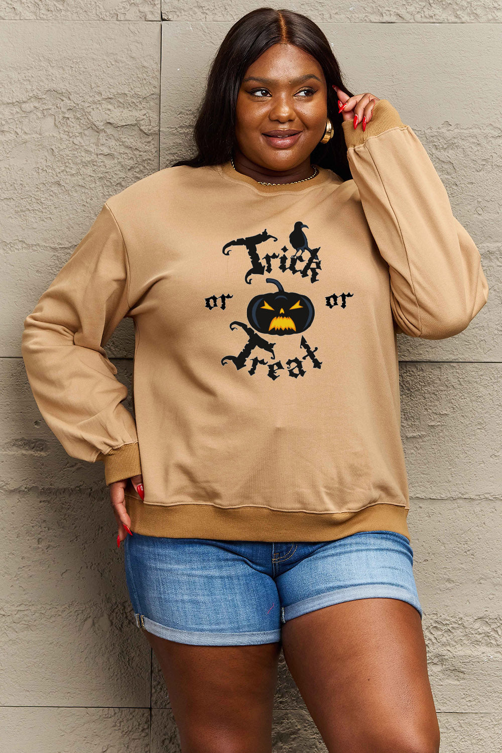 Simply Love – Sweatshirt mit Grafik in voller Größe „Trick or Treat“