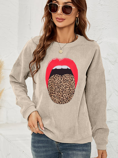 Sweatshirt mit Rundhalsausschnitt und überschnittener Schulterpartie und MAMA-Grafik