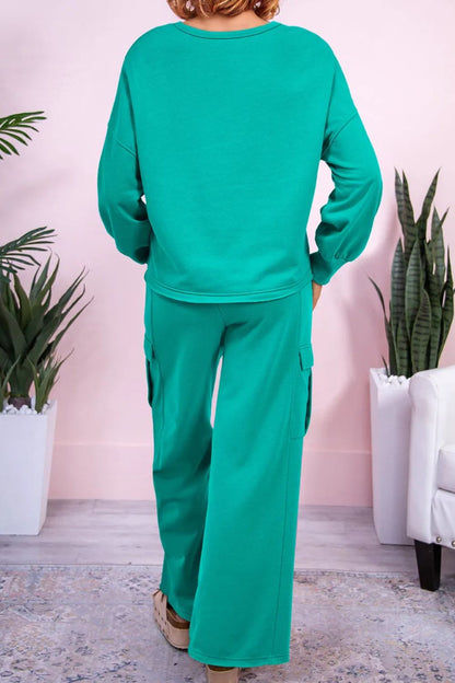 Set aus langärmligem Oberteil mit Rundhalsausschnitt und Hose mit Kordelzug in voller Größe