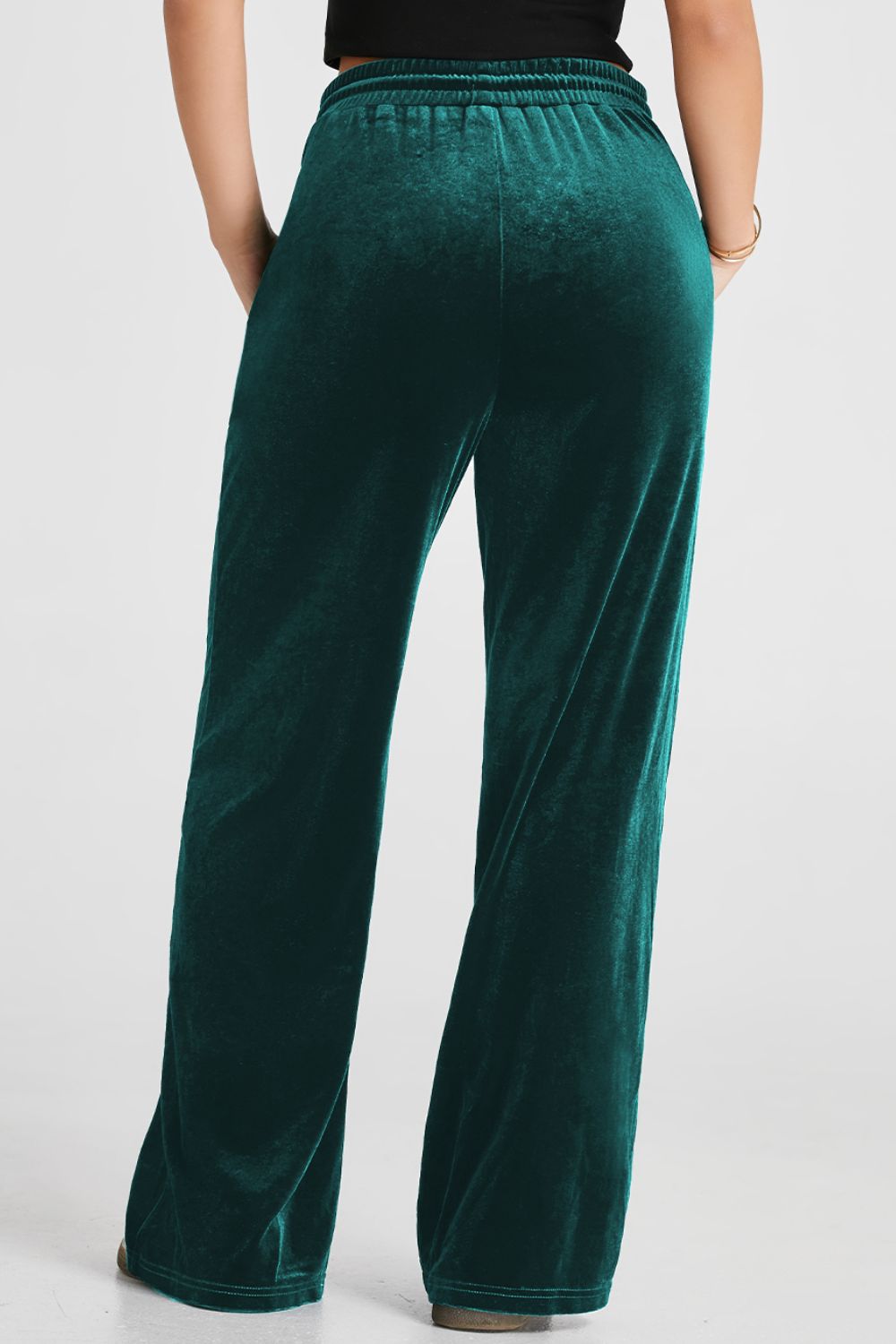 Aktivhose mit weitem Bein und Kordelzug in der Taille