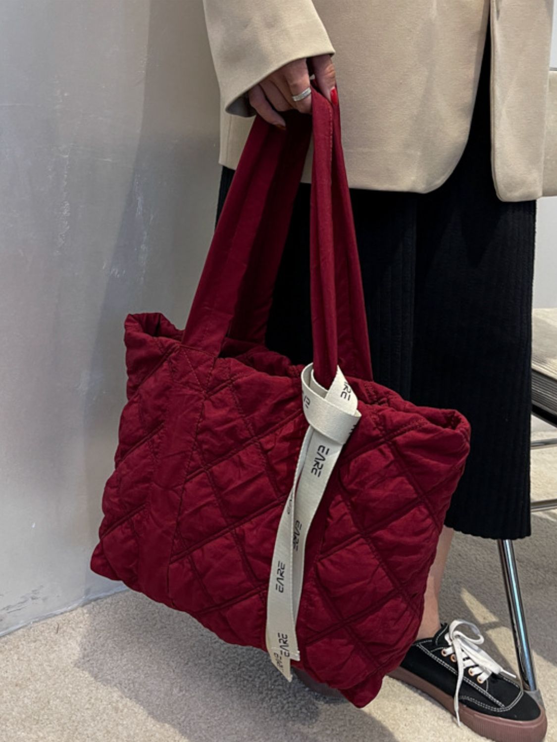 Große Tragetasche aus gestepptem Nylon