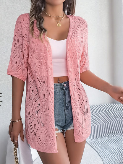 Durchbrochene Strickjacke mit halblangen Ärmeln und offener Vorderseite