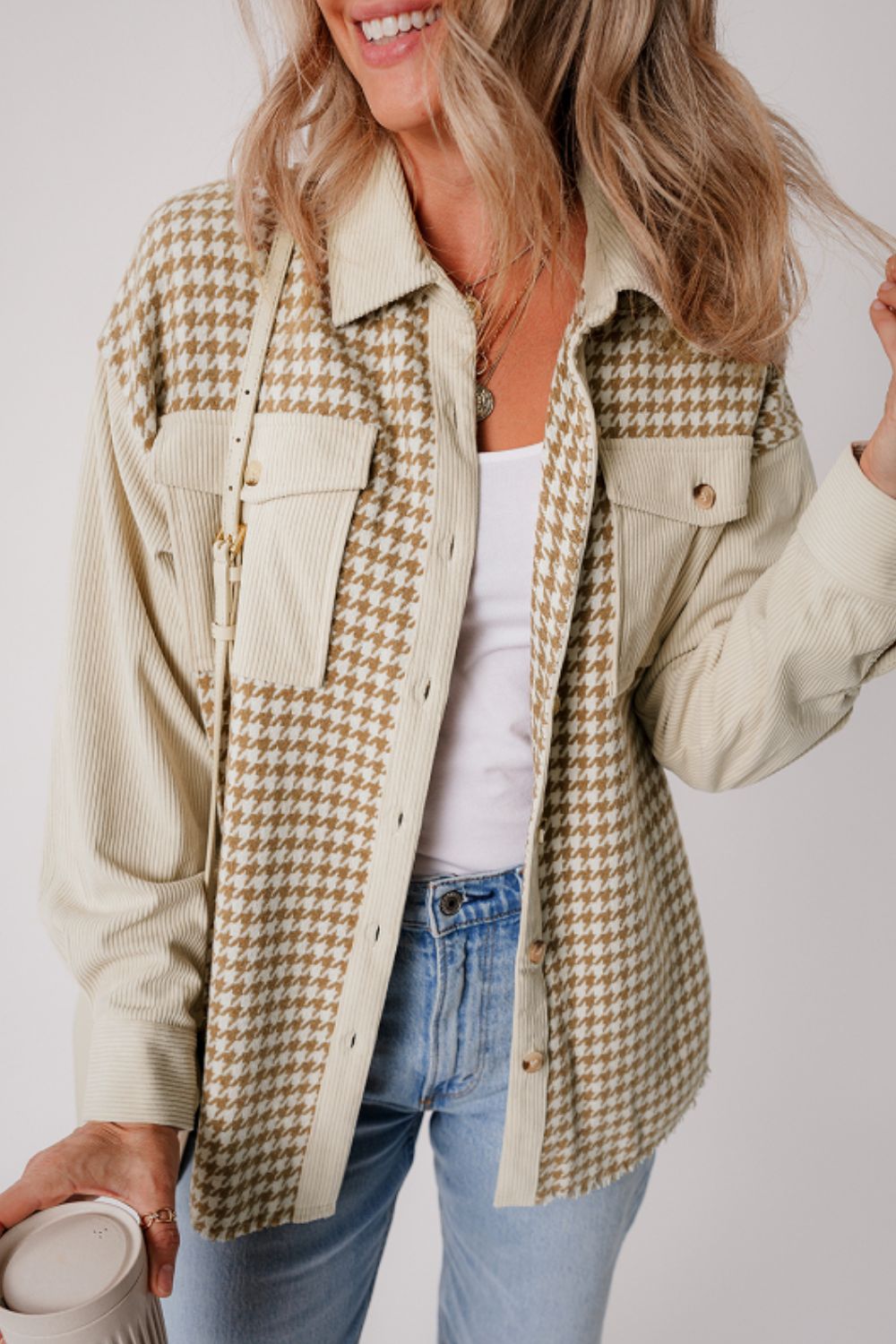 Langärmlige Jacke mit Hahnentrittmuster und Knöpfen