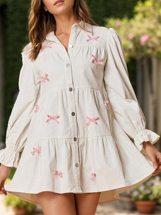 Minikleid mit Kragen und Volantärmeln