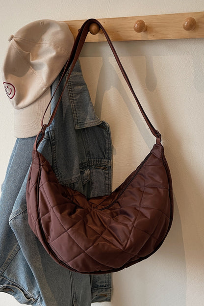 Umhängetasche mit Karomuster, gestepptem und verstellbarem Riemen