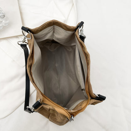 Mittelgroße Tragetasche aus Polyester mit Schleife