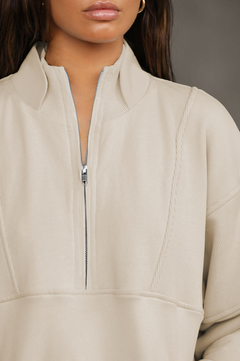 Sweatshirt mit halblangem Reißverschluss und überschnittener Schulter